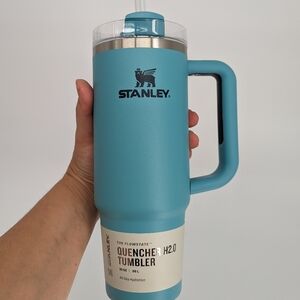 new Stanley Cup Quencher Flowstate Tumbler 30 Oz Agave Blue☃️